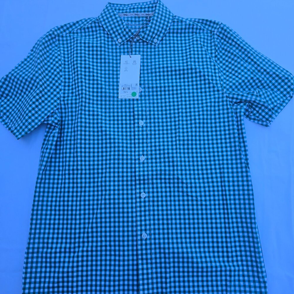 Walter Hagen Button Down Shirt - Small